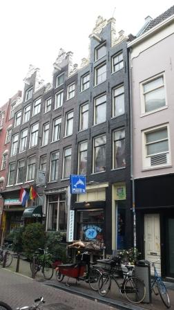 Kerkstraat 39 in Amsterdam is ook een vestiging geweest van drogist Neomagus. In 2010 is het een coffeeshop.